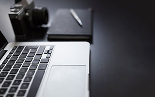 北美世界杯-人人都爱！赛后魔笛和维尼修斯交谈甚欢，还被恩德里克抱起