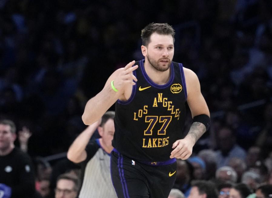 北美世界杯-东契奇：我们以强硬方式回应了比赛；与詹姆斯和里夫斯愈发默契