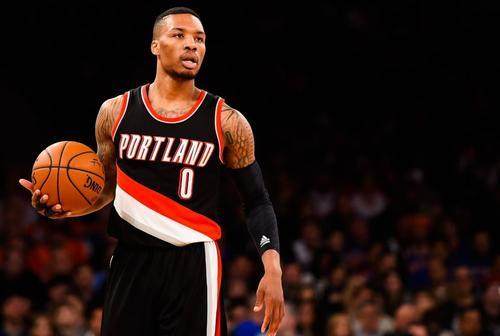 足球赛事-利拉德：我永远不会抱团 抱团的话我肯定能赢球